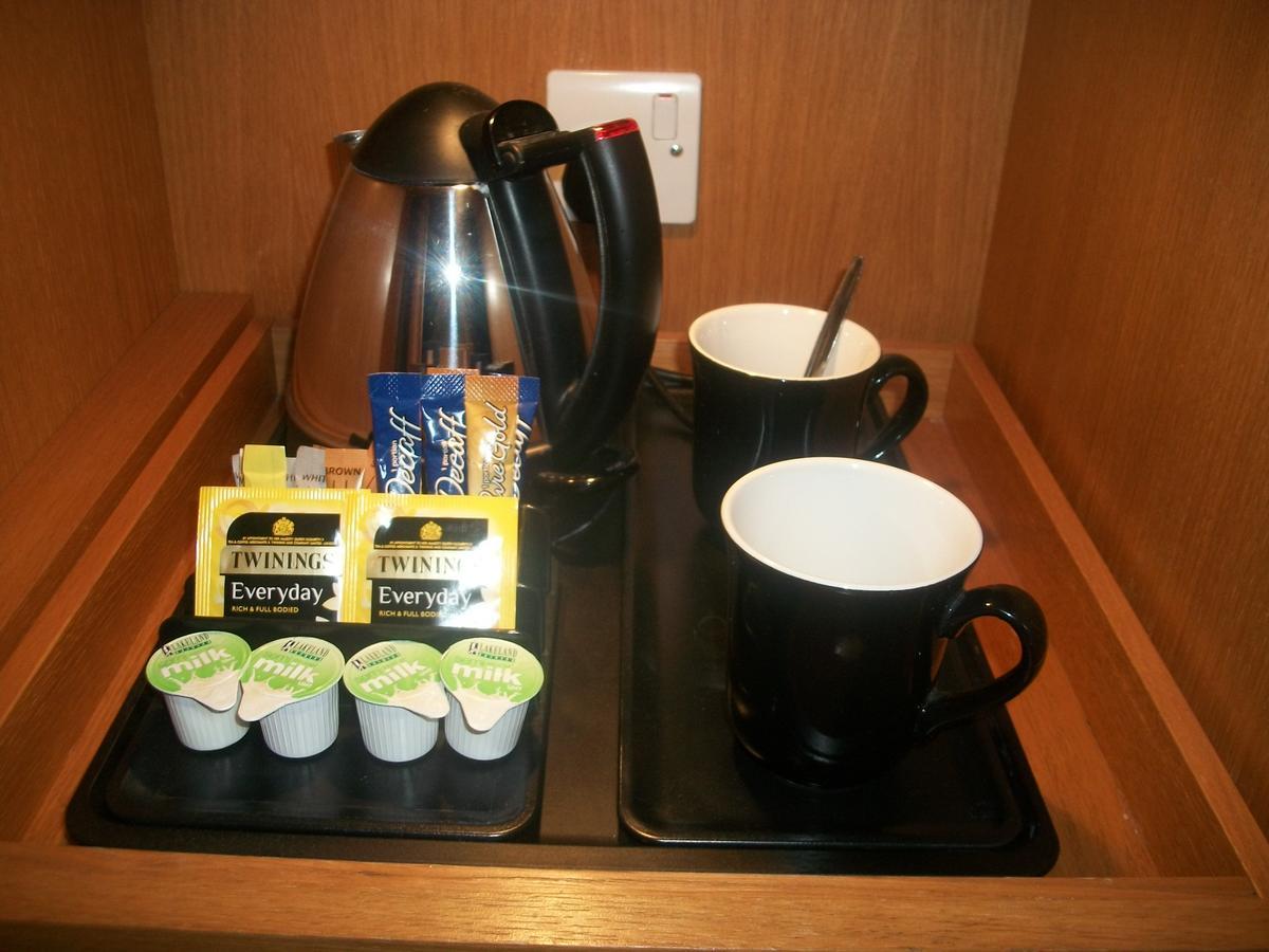 Kenz Residency Hotel Kochi Kültér fotó